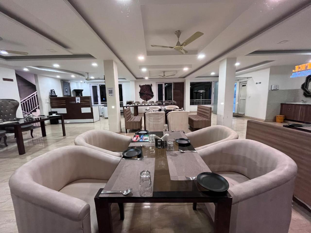 Hotel Tribe View - Away From City Hustle !! Top Rated & Most Awarded Property !! A Peaceful Stay Касаули Экстерьер фото